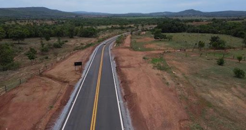 Caiado inaugura conclusão da pavimentação da GO-174