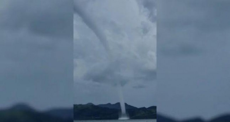 Fenômeno raro, tromba d’água é filmada em lago de Goiás