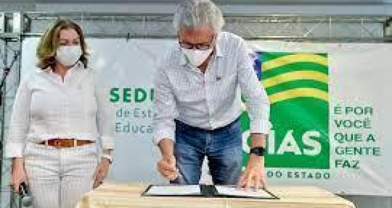 Caiado lança programa para garantir internet de alta velocidade nas escolas estaduais e an