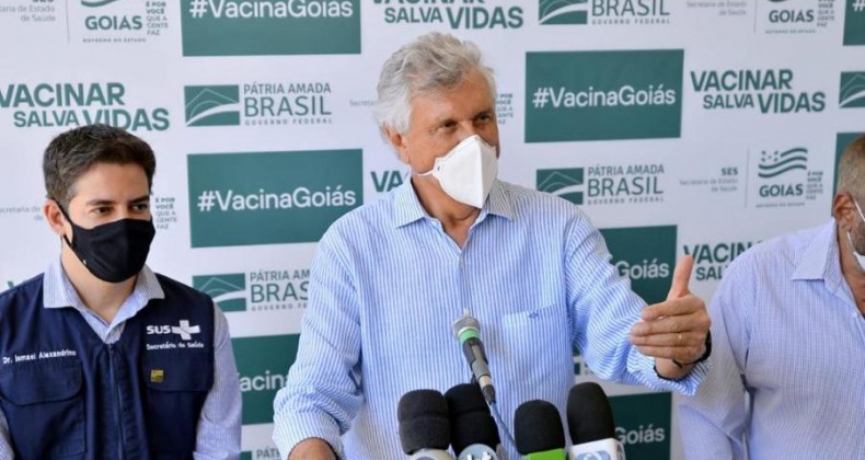 Caiado celebra autorização da Anvisa a Goiás para importação de 142 mil vacinas Sputnik V,