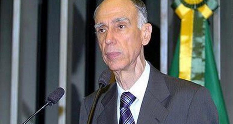 Governador Ronaldo Caiado manifesta pesar pela morte do ex-vice-presidente da República, M