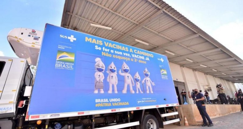 Mais 231.660 doses chegam a Goiás para novo reforço à vacinação contra Covid-19