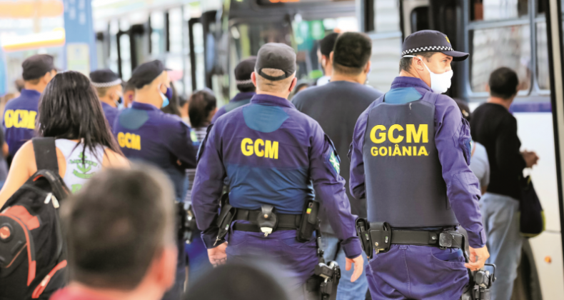Agentes vão ao MP contra convênio que autoriza GCM a fiscalizar trânsito de Goiânia