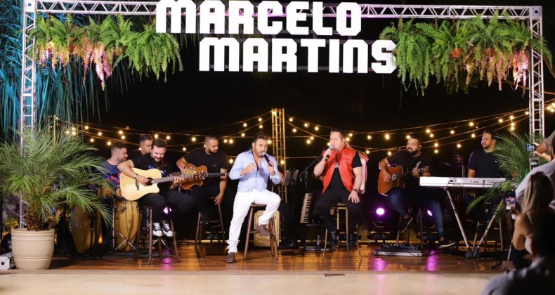 Marcelo Martins e Marrone emocionam fãs com pout-pourri de sucessos no novo projeto solo
